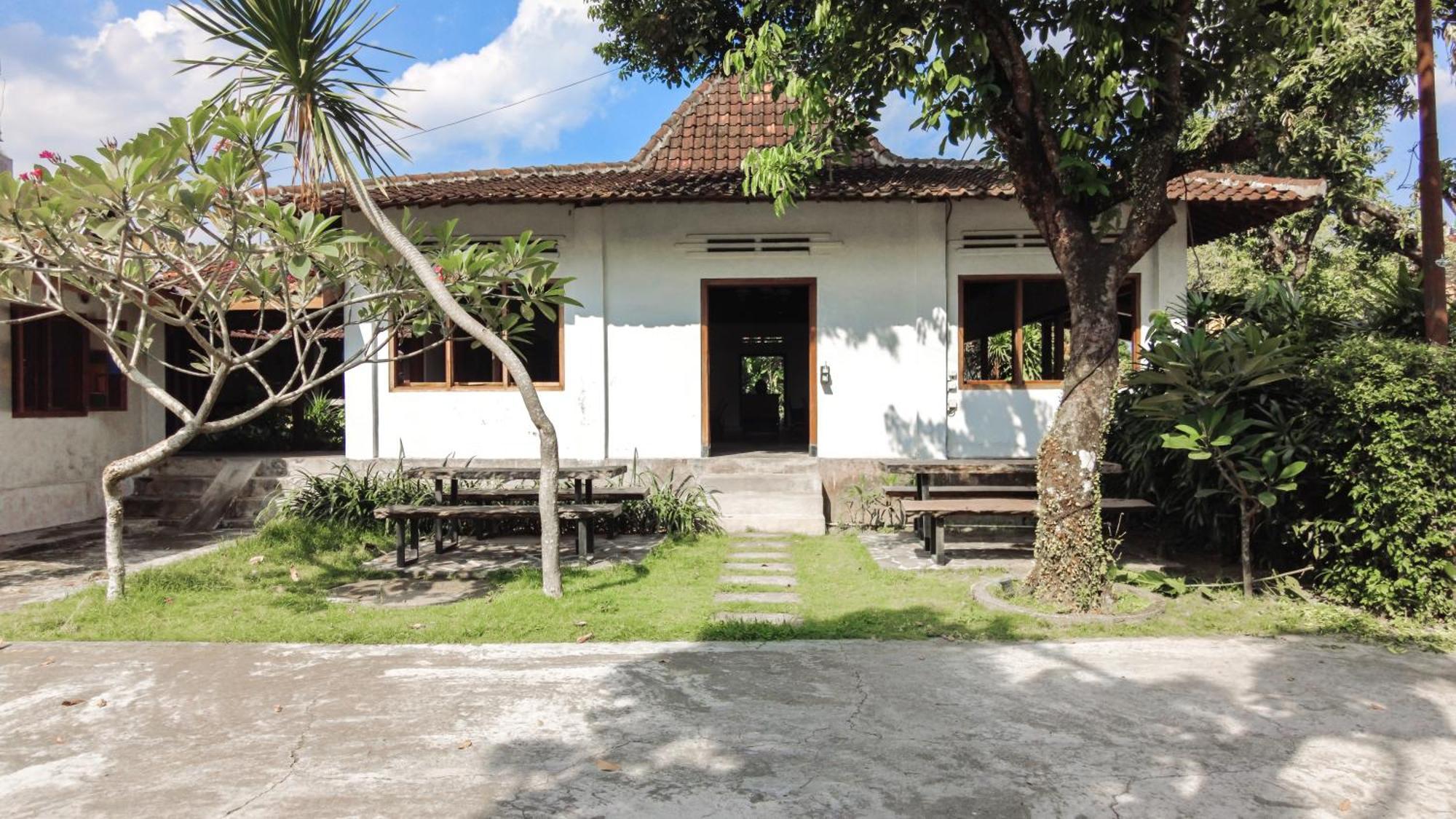 Ohmmstay - Rumah Pendopo Tanjungtirto Exterior photo