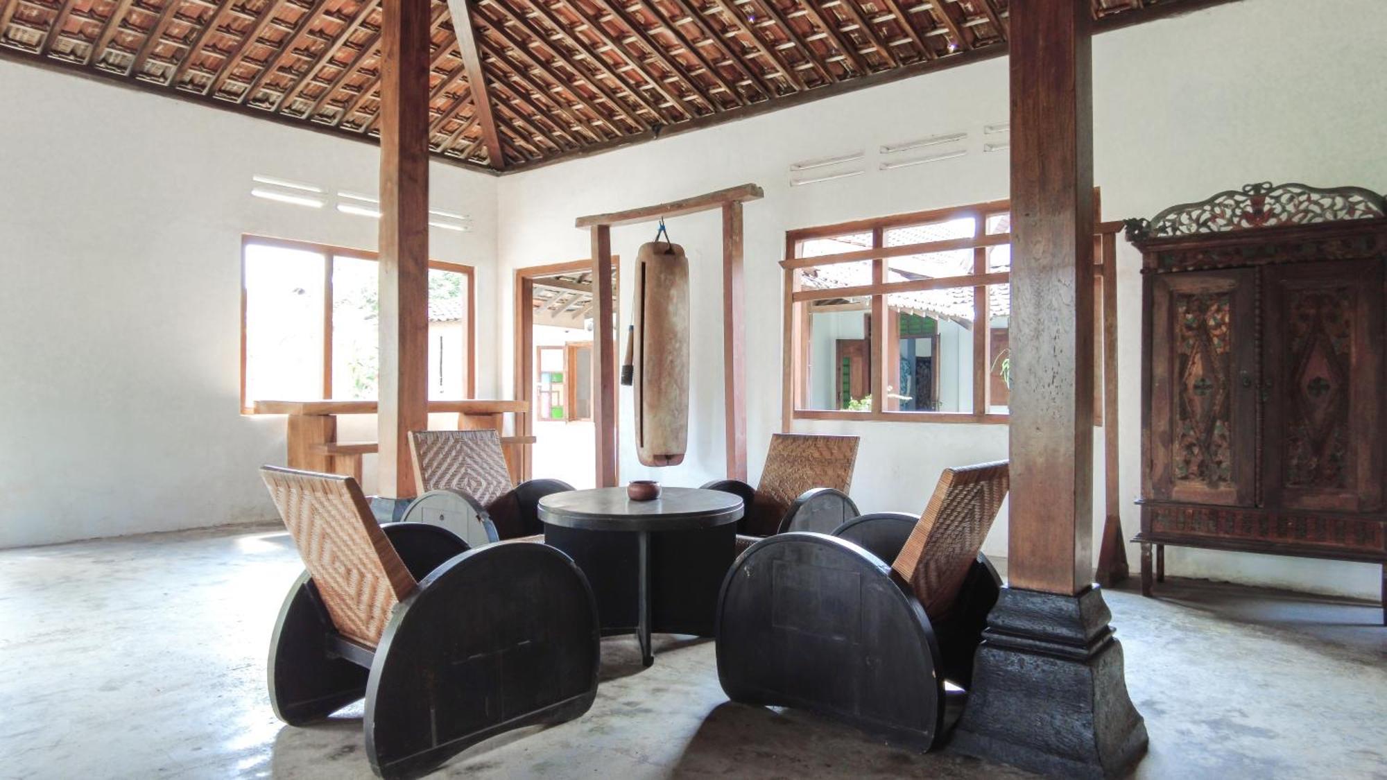 Ohmmstay - Rumah Pendopo Tanjungtirto Exterior photo